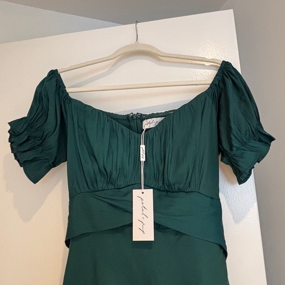 Emerald Green Fall Petal & Pup Brand Mickenna Sweetheart MIDI Dress BNWT - Picture 2 of 6